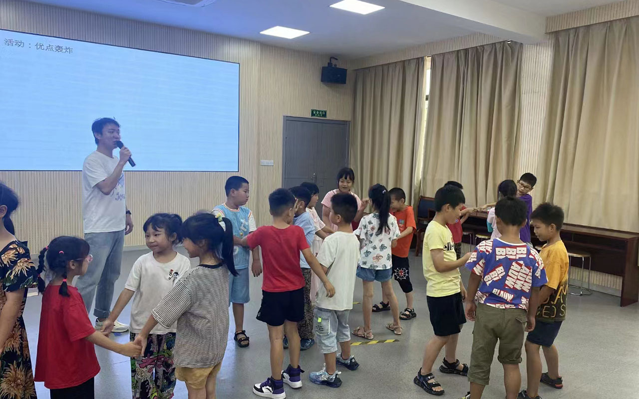 松桃龙观乡中心学校